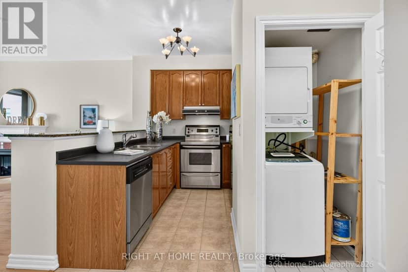 PH2 - 16 Dallimore Circle — photo 22 of 24