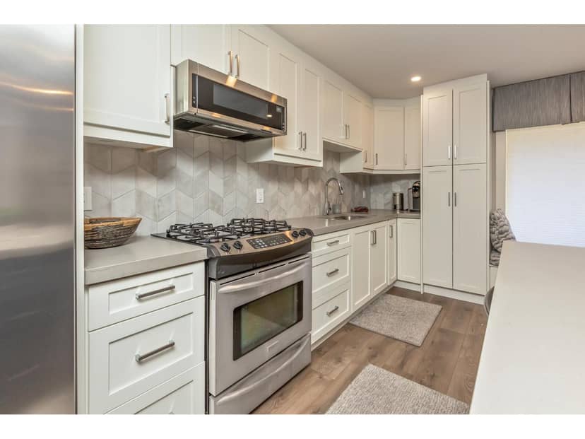 15804 MCBETH ROAD, Surrey, photo 3