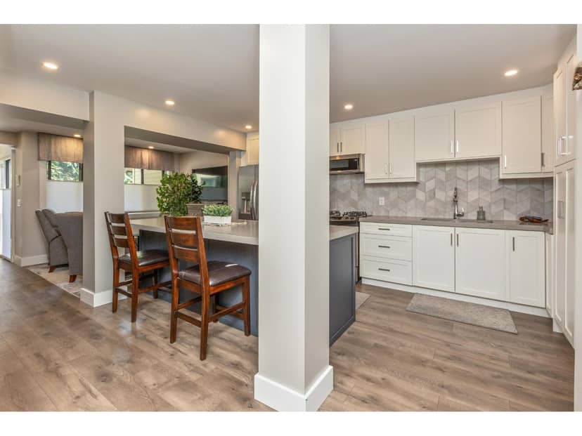 15804 MCBETH ROAD, Surrey, photo 2
