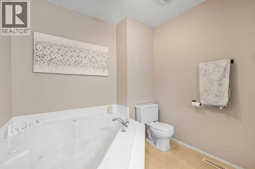 5308 46 Avenue — photo 15 of 40