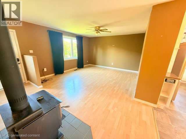 11137 92 Street — photo 18 of 37