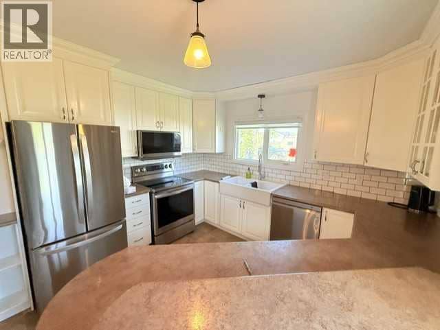 11137 92 Street — photo 10 of 37