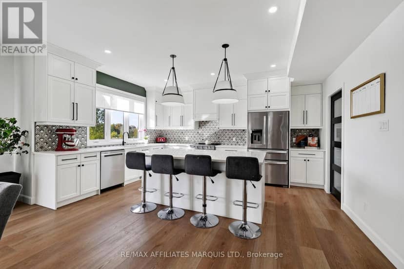 20314 Andrea Avenue — photo 10 of 40