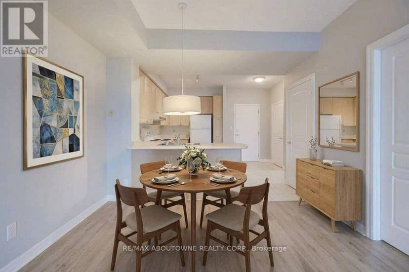 403 - 80 Port Street E, Mississauga, photo 3