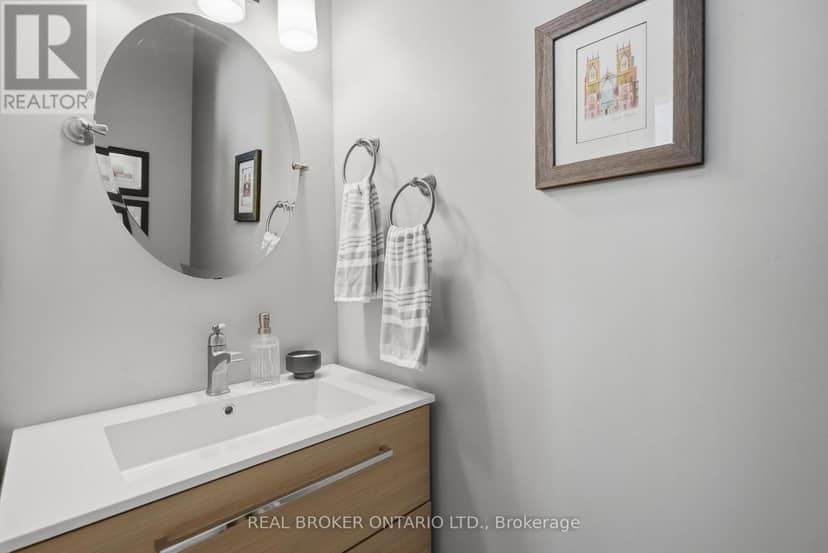 5230 Rome Crescent — photo 19 of 40