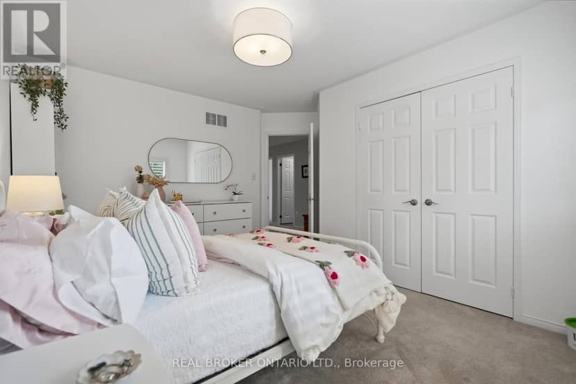 5230 Rome Crescent — photo 36 of 40