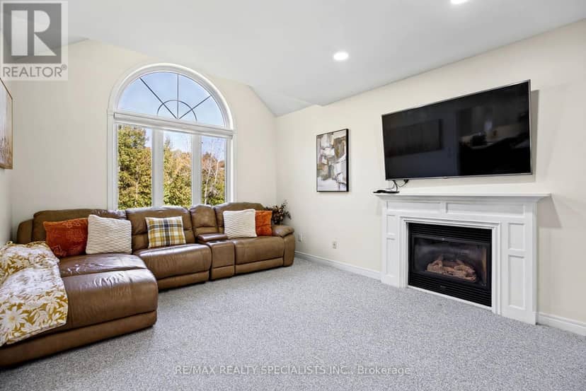 15 Patrick Drive — photo 17 of 40