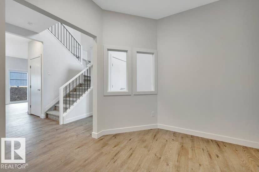 690 Bank DR — photo 23 of 40
