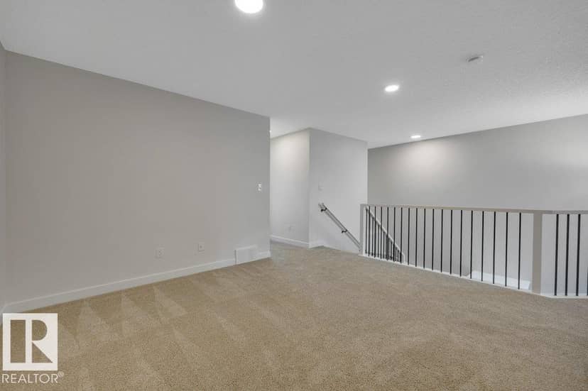 690 Bank DR — photo 35 of 40