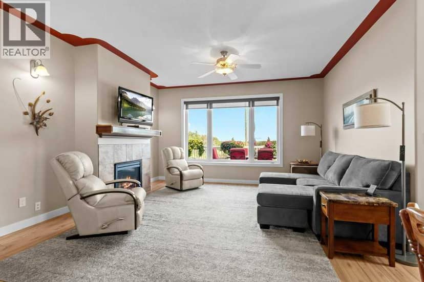 31 Fawn Meadows Crescent — photo 12 of 40