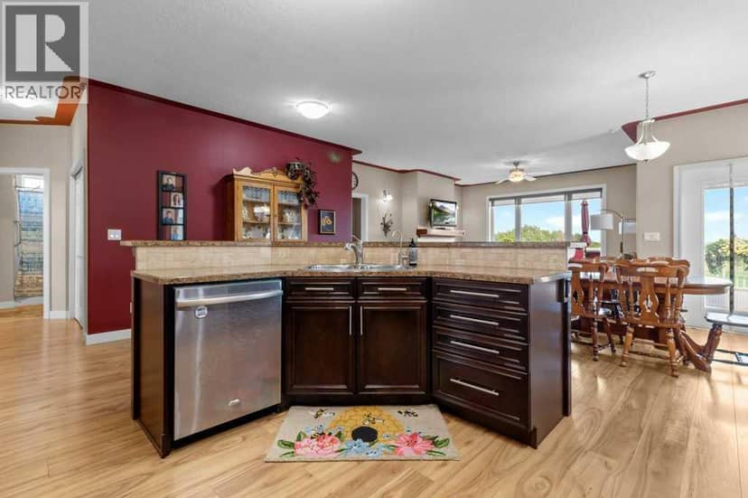 31 Fawn Meadows Crescent — photo 18 of 40