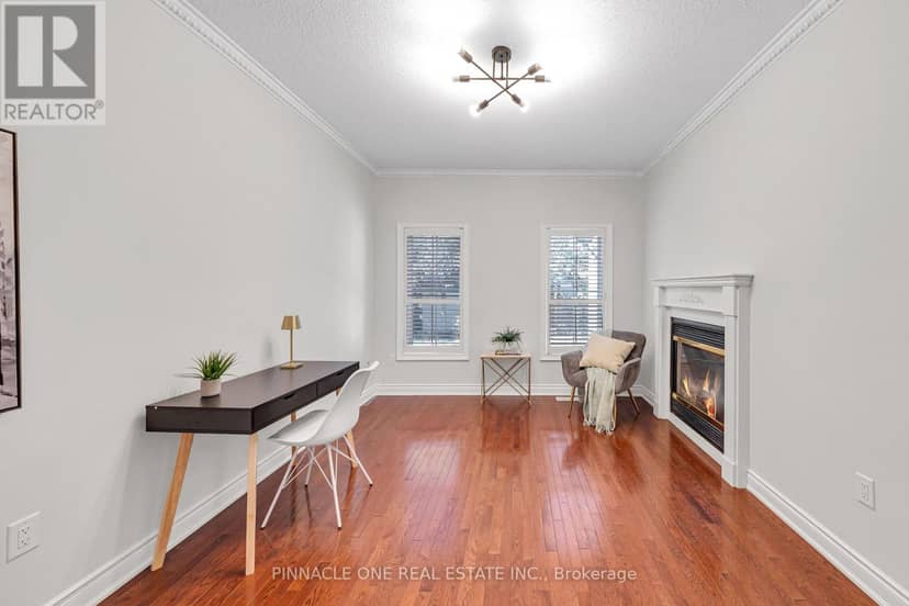 6 Dolby Crescent — photo 13 of 40