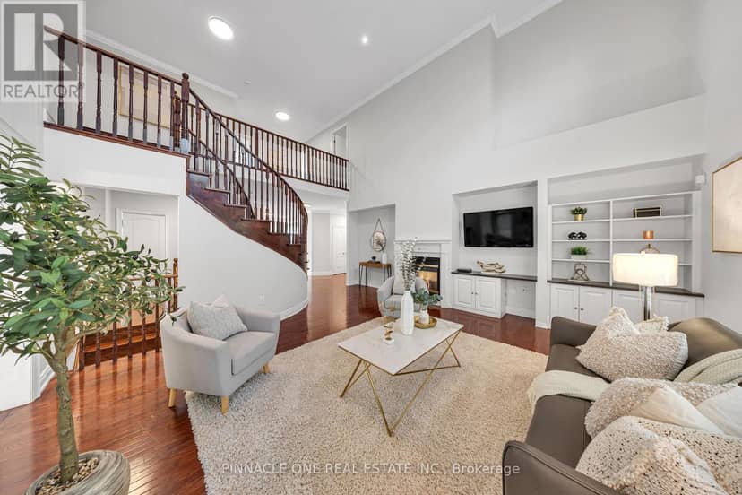 6 Dolby Crescent — photo 14 of 40