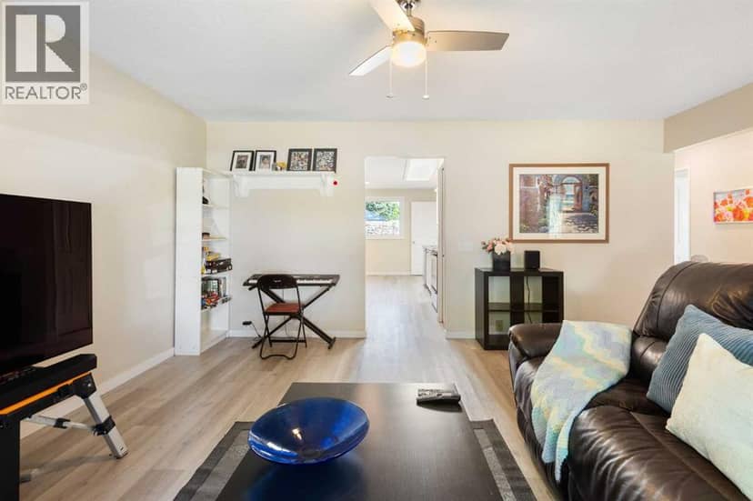 14904 1 Street SE, Calgary, photo 8