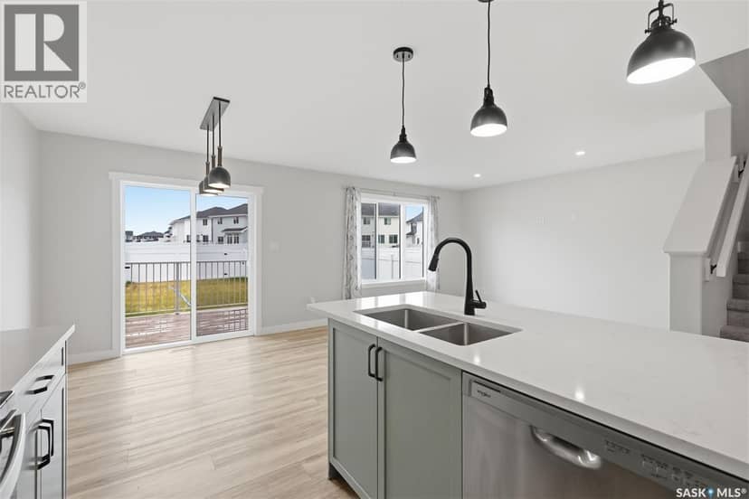 713 Brighton BOULEVARD — photo 7 of 40