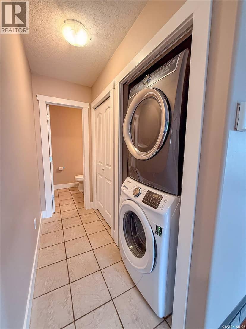 725 Centre STREET — photo 11 of 40