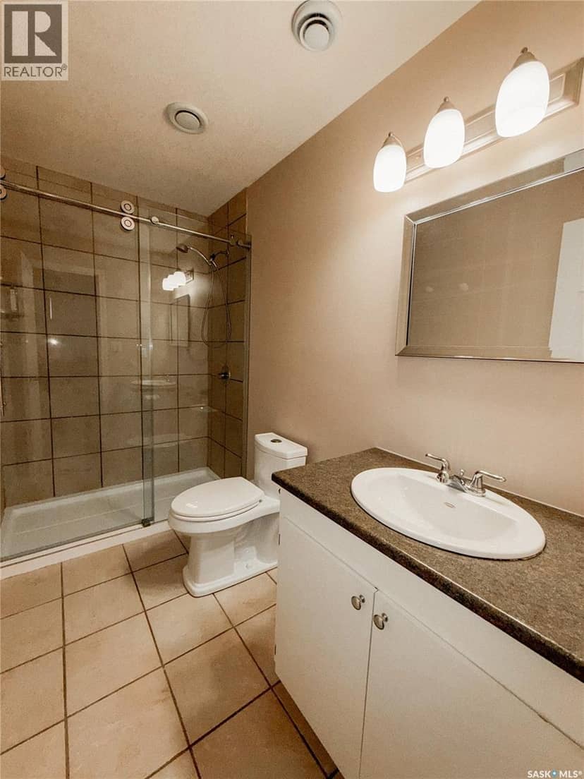 725 Centre STREET — photo 15 of 40