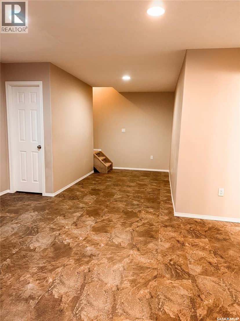 725 Centre STREET — photo 16 of 40