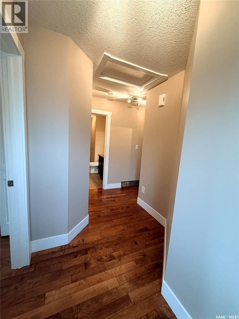 725 Centre STREET — photo 17 of 40