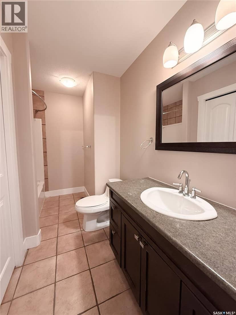725 Centre STREET — photo 20 of 40