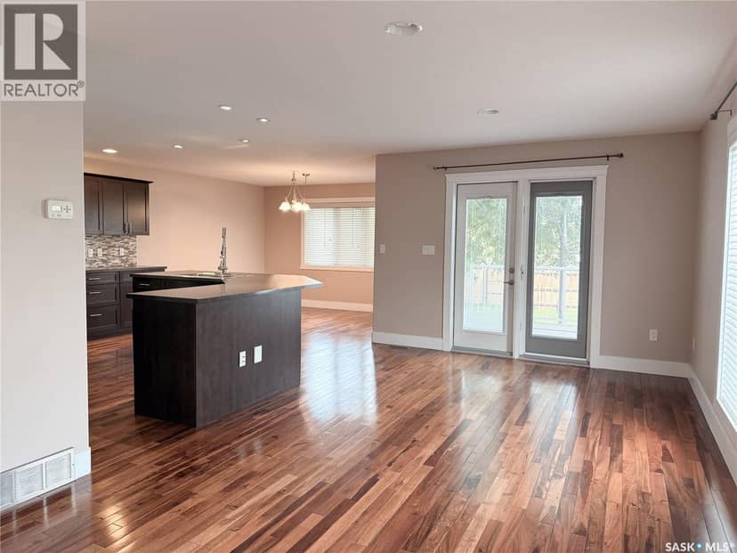 725 Centre STREET, Shaunavon, photo 3