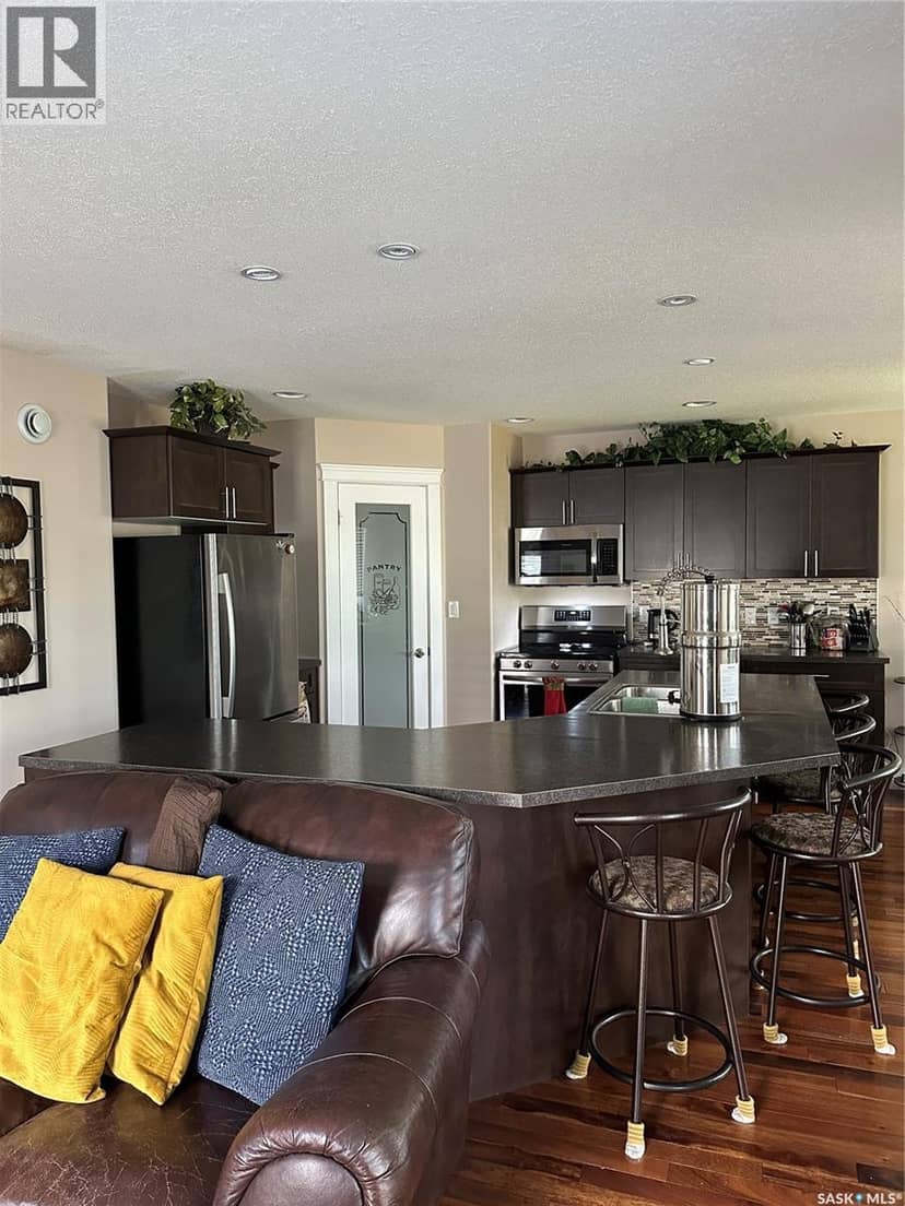 725 Centre STREET — photo 31 of 40