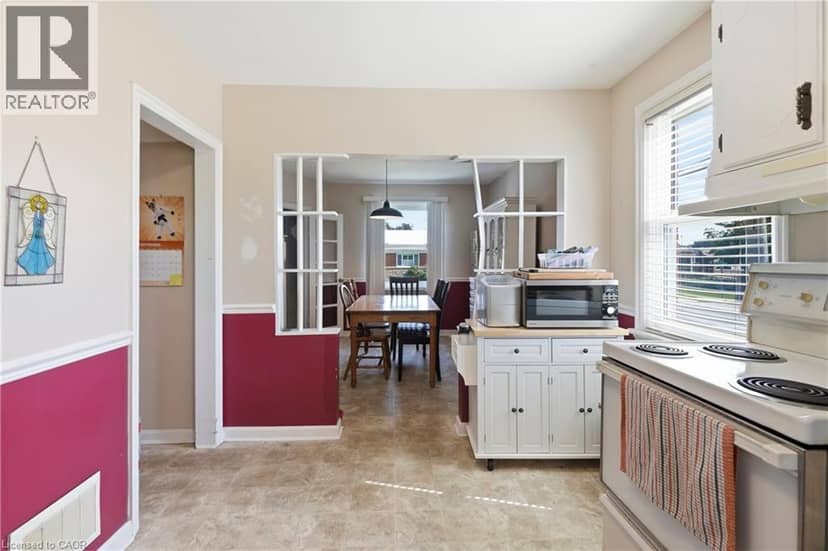 44 GREEN MEADOW Road — photo 9 of 26