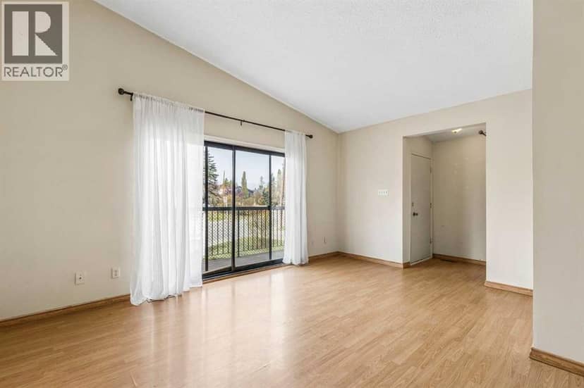 4108 67 Street NW, Calgary, photo 2