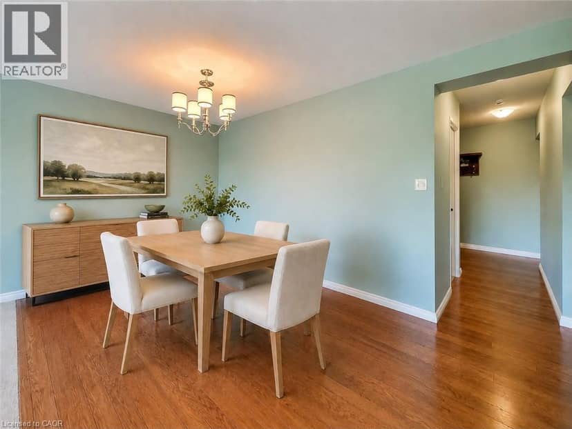 28 ROBINSON Street N Unit# 405 — photo 15 of 34