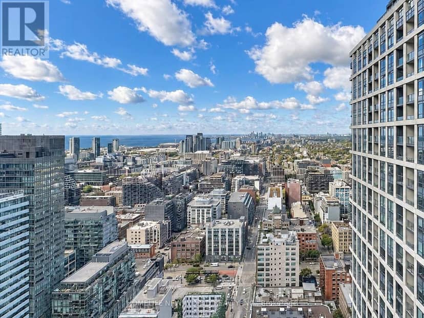 PH10 - 101 Peter Street — photo 2 of 10