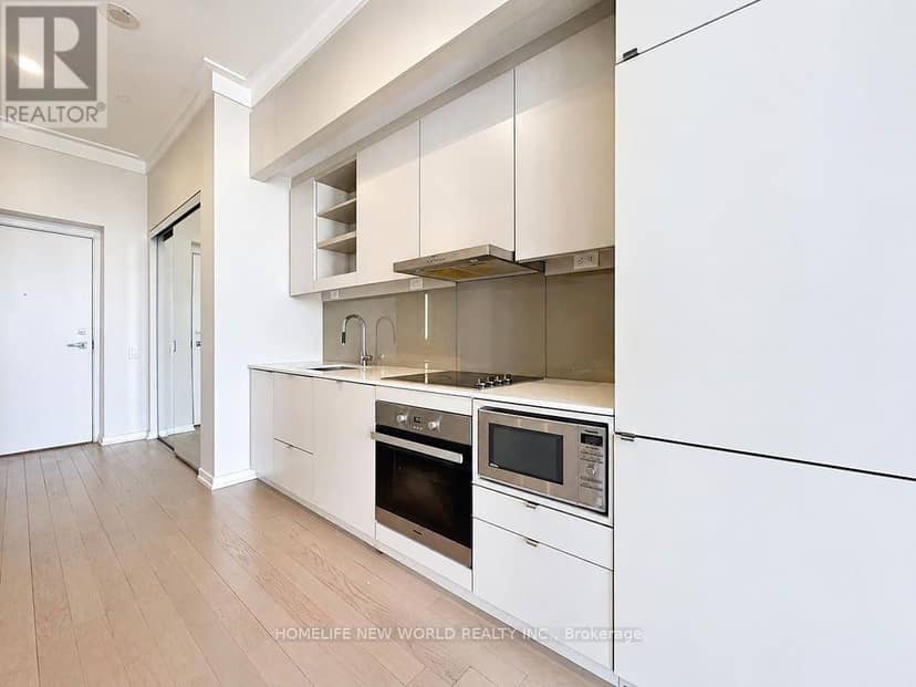 PH10 - 101 Peter Street — photo 7 of 10