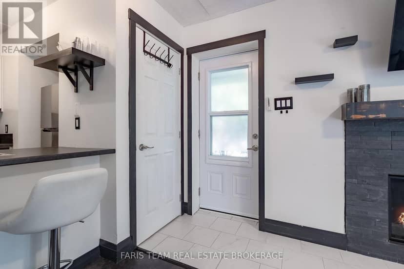 84 - 23 Dawson Drive — photo 4 of 24
