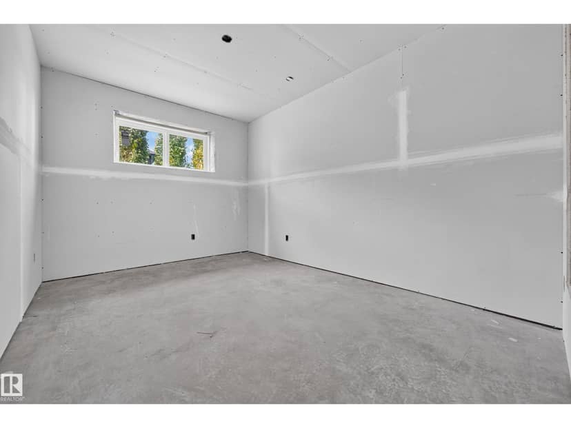 1050 Genesis Lake Bv — photo 34 of 40