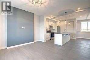 191 Lanark Gate SE — photo 9 of 24