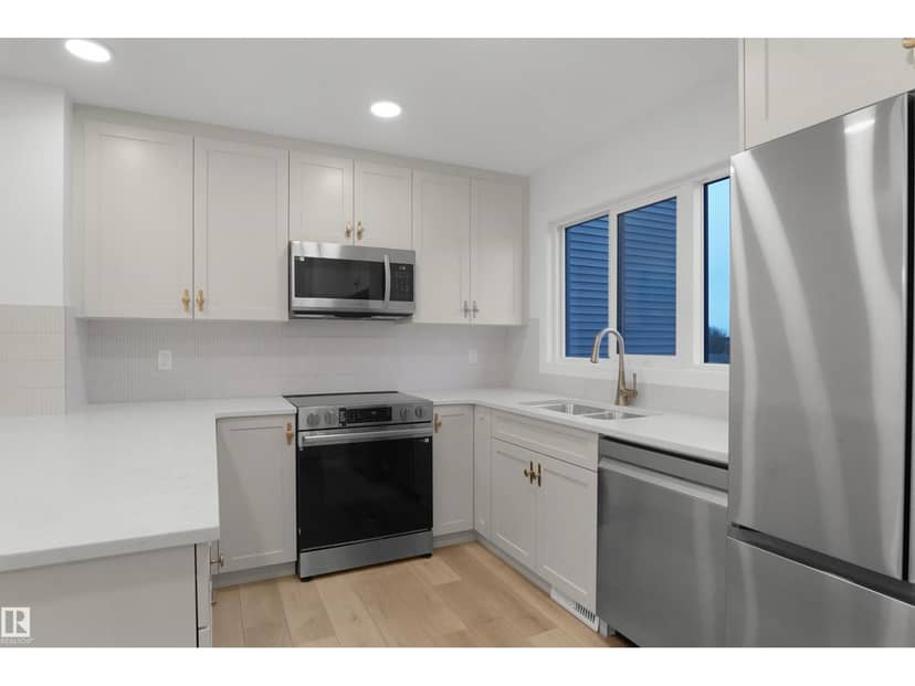 1312 9 ST NW — photo 11 of 27