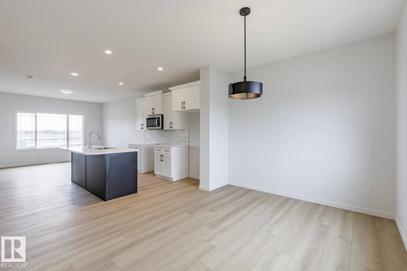 3601 40 AV — photo 9 of 29