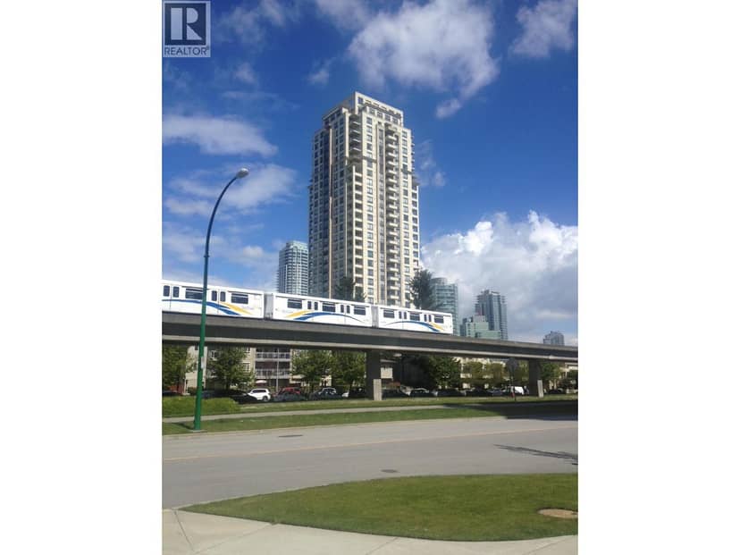 307 4333 Central Boulevard, Burnaby, photo 3
