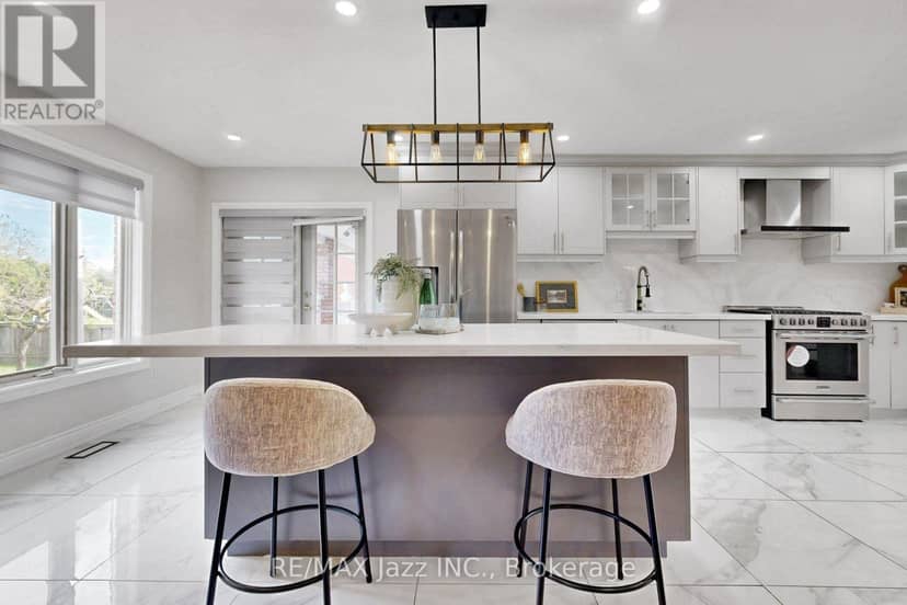 119 Elizabeth Street — photo 18 of 40