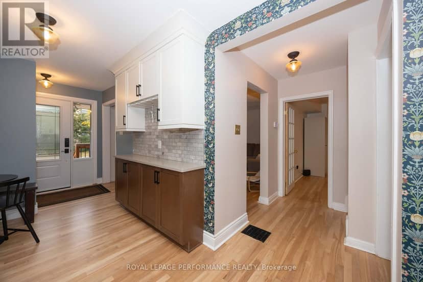340 St-Denis Street — photo 13 of 40