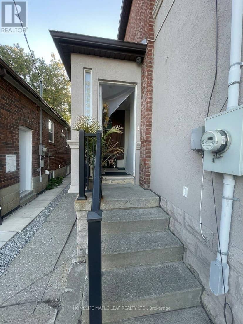 600 Oakwood Avenue, Toronto, photo 3
