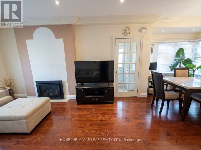 600 Oakwood Avenue, Toronto, photo 4