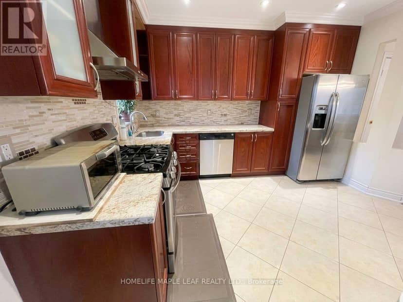 600 Oakwood Avenue, Toronto, photo 8