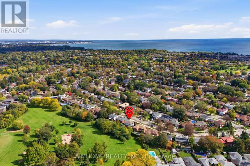 18 Haviland Drive, Toronto, photo 2