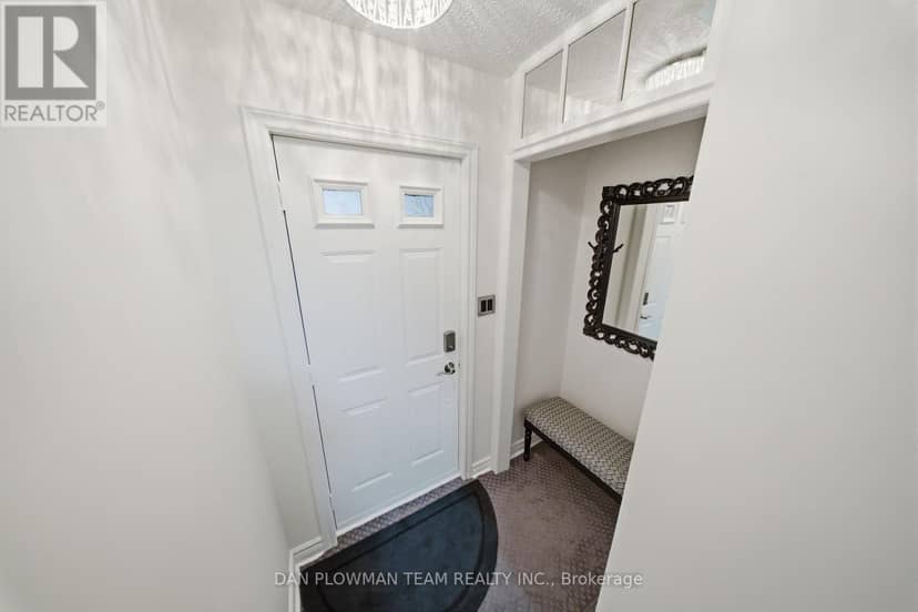 H-14 - 1661 Nash Road, Clarington, photo 2