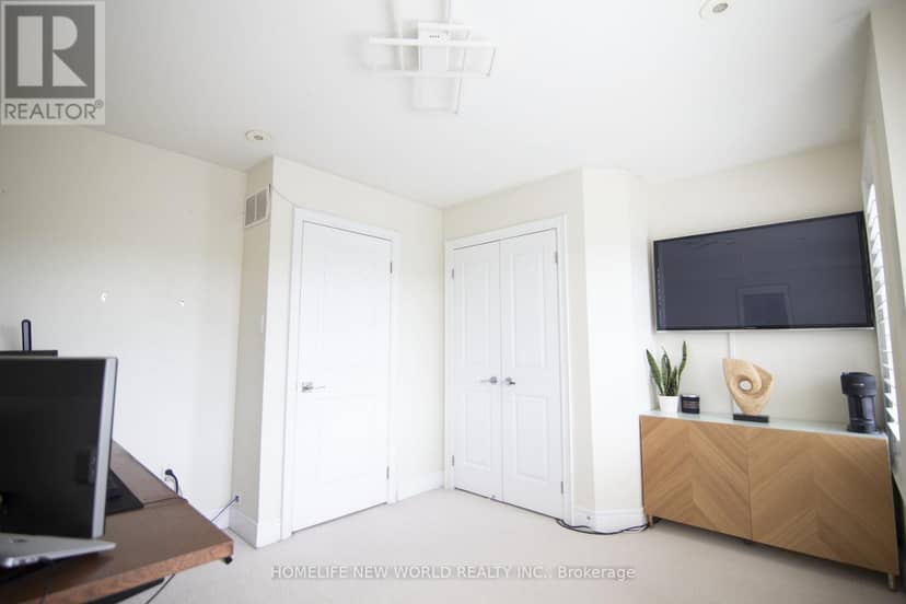 585A Oxford Street — photo 14 of 27