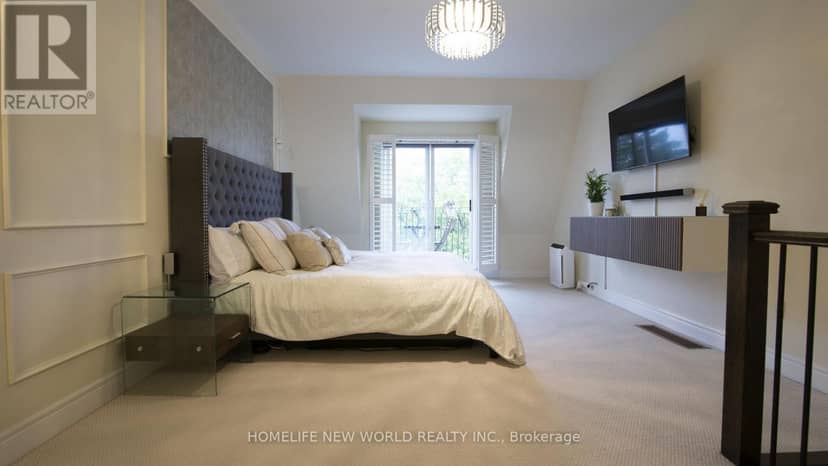 585A Oxford Street — photo 18 of 27