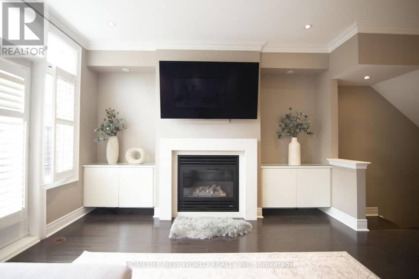 585A Oxford Street — photo 9 of 27
