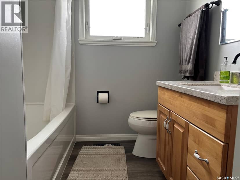 801 Lorne STREET W — photo 13 of 21