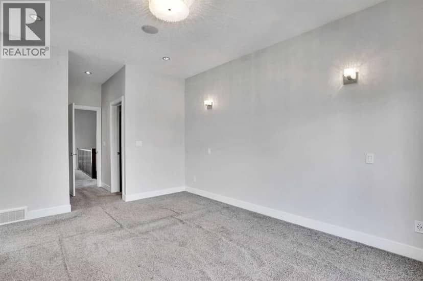 1018 20 Avenue SE — photo 19 of 40