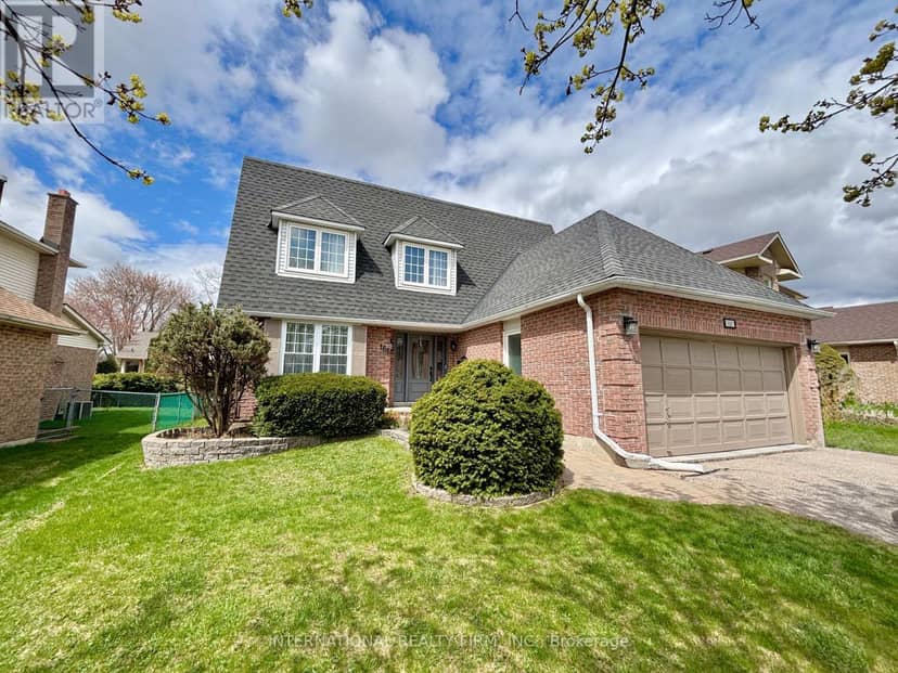 168 Willow Lane, Newmarket, photo 2